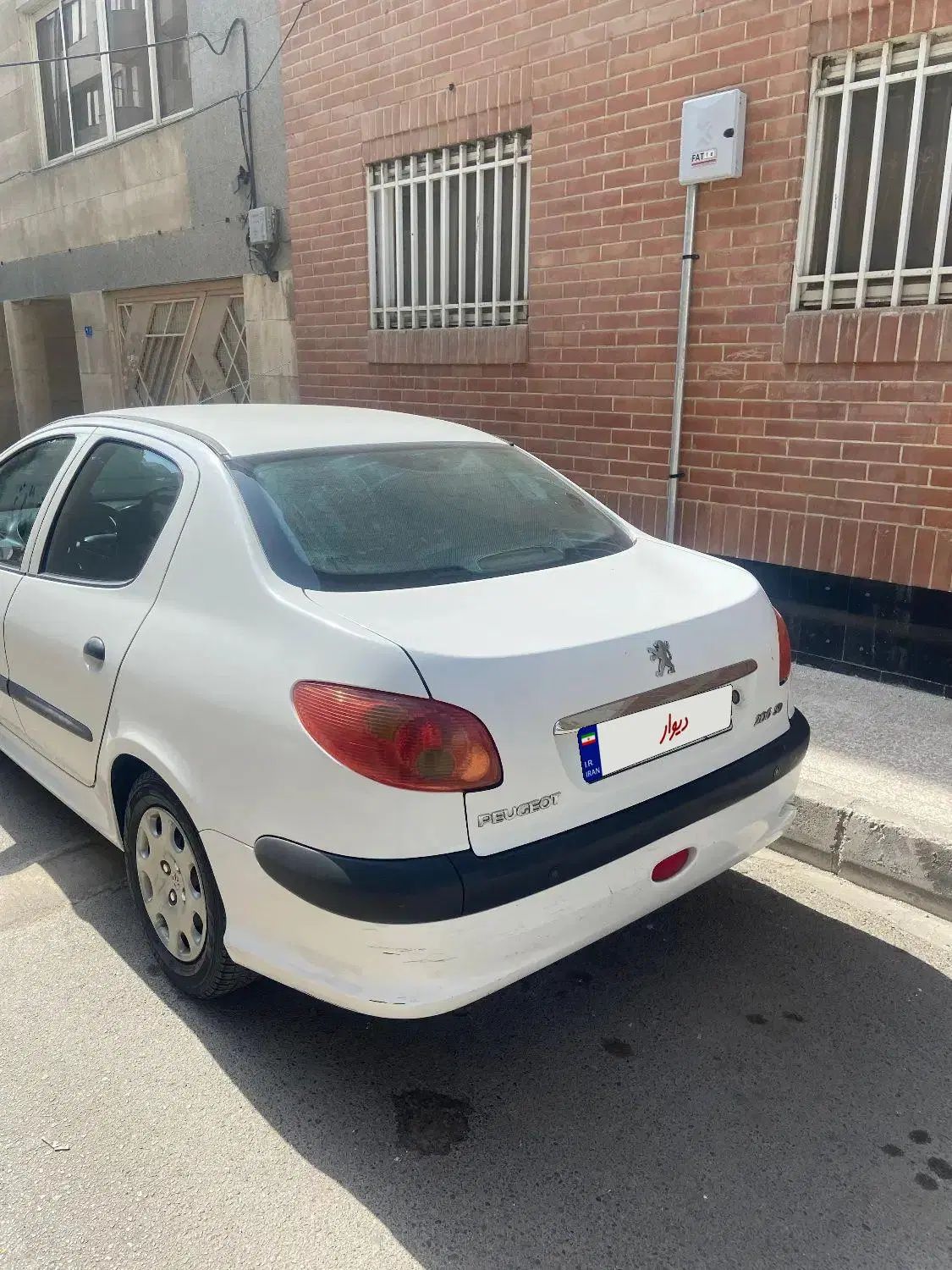پژو ۲۰۶ صندوق دار v8 - 1392