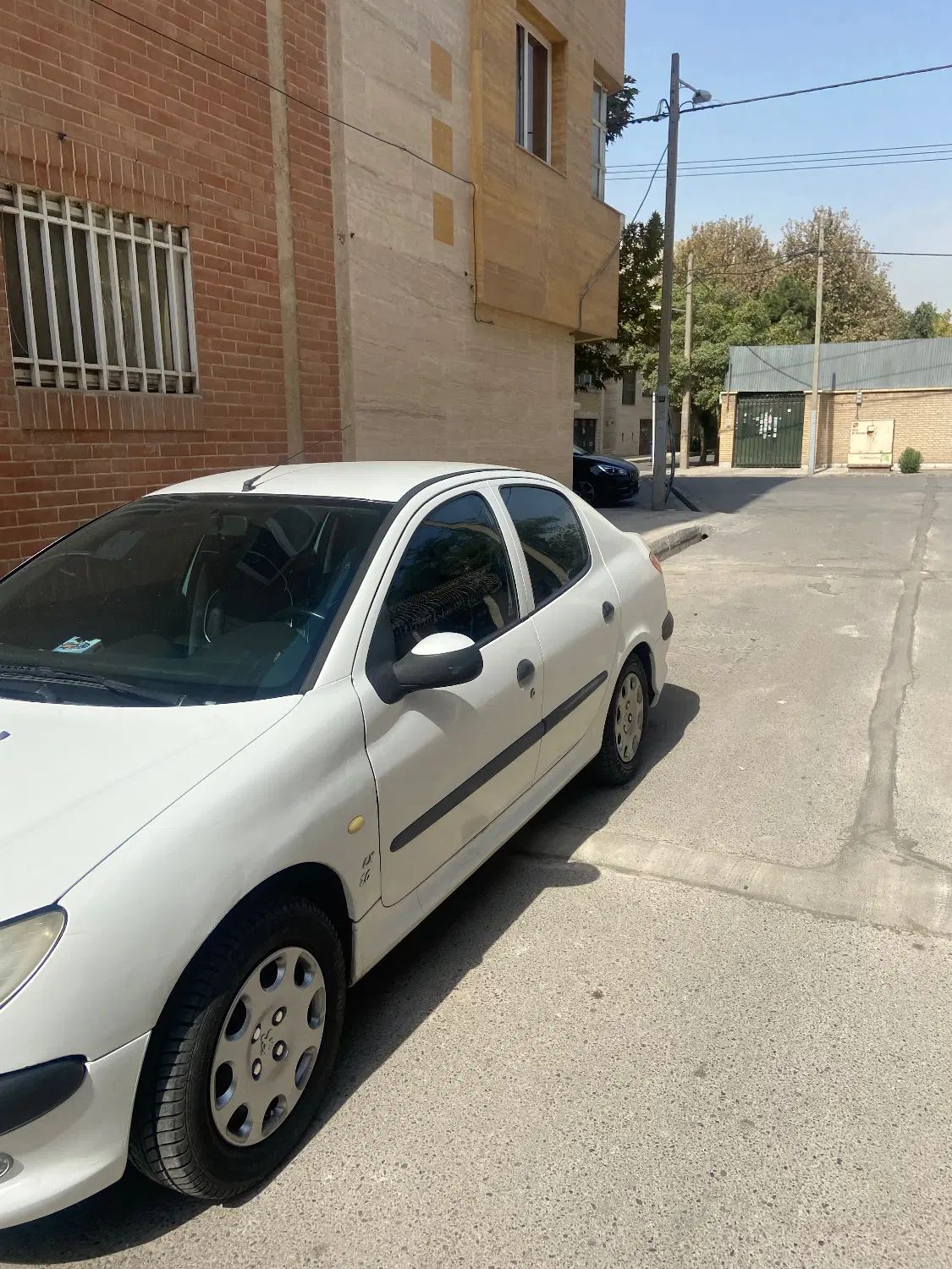 پژو ۲۰۶ صندوق دار v8 - 1392