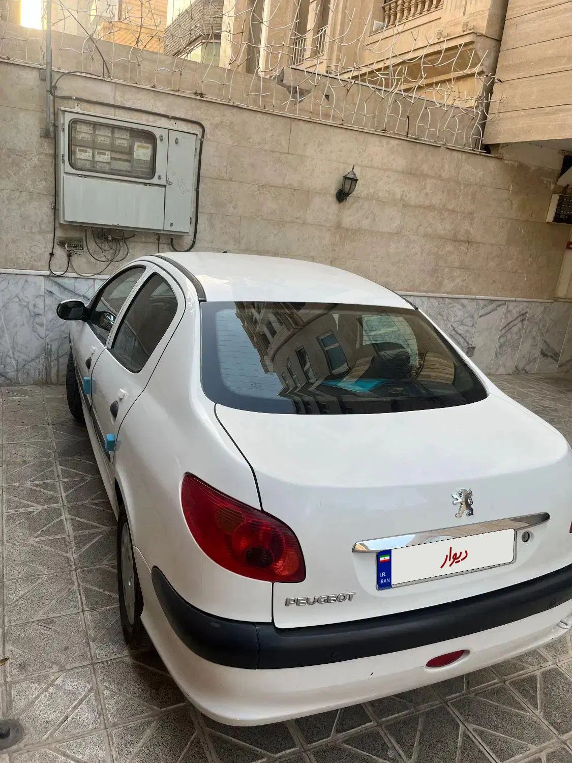 پژو ۲۰۶ صندوق دار v8 - 1394