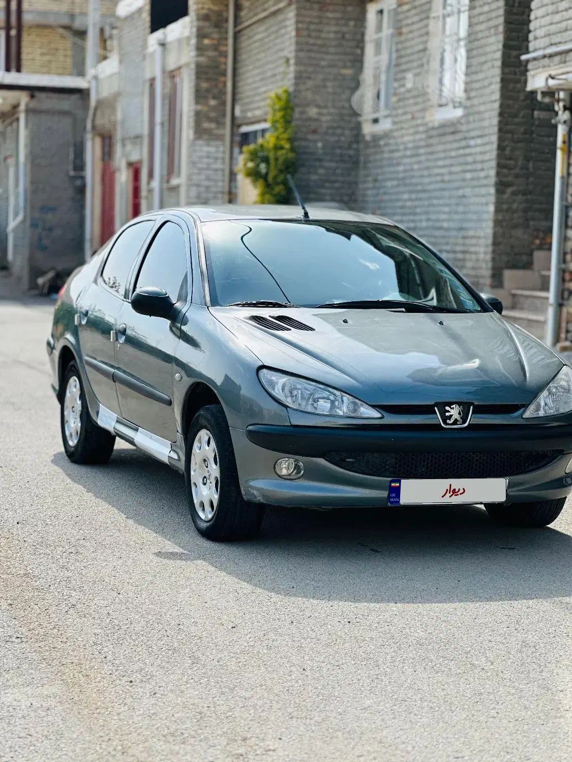 پژو ۲۰۶ صندوق دار v8 - 1397