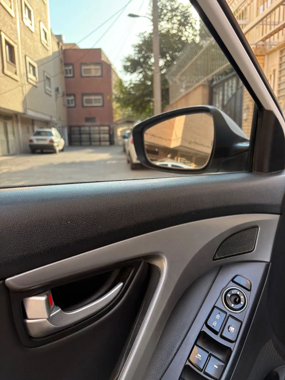 هیوندای النترا 1.8 لیتر - 2014