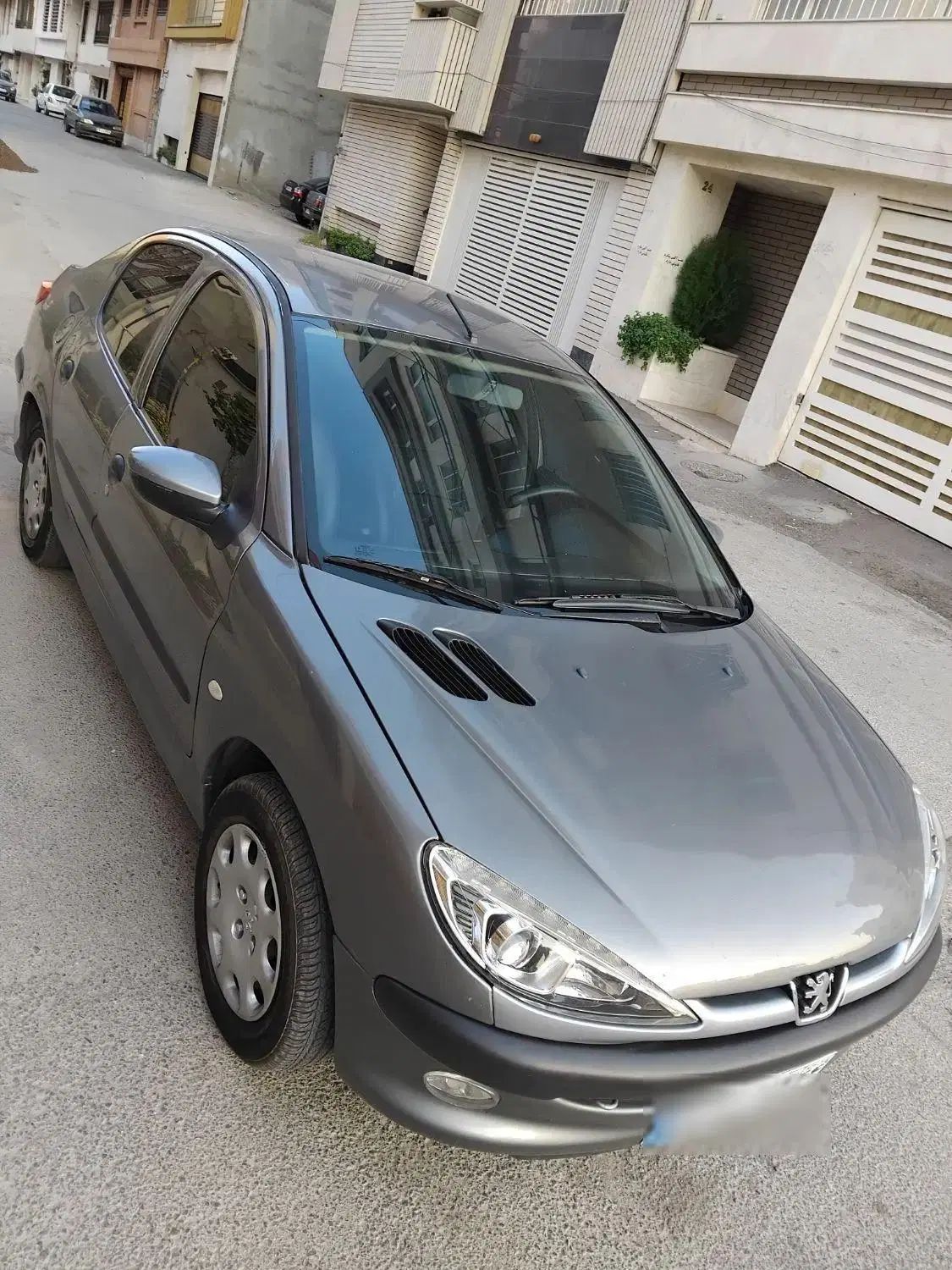 پژو ۲۰۶ صندوق دار v8 - 1393