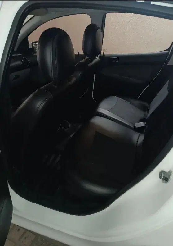 پژو ۲۰۶ صندوق دار v8 - 1396