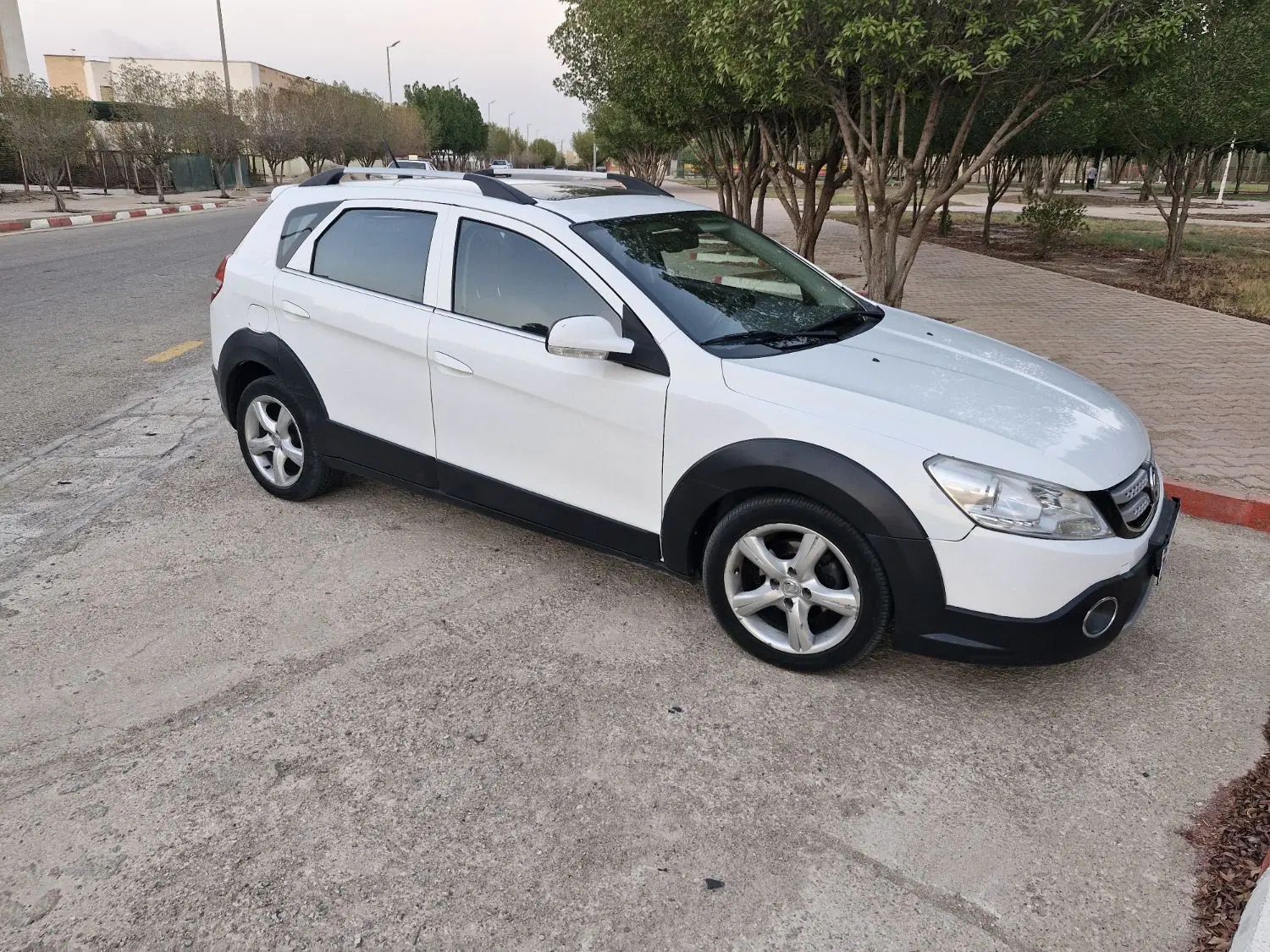 دانگ فنگ H30 کراس اتوماتیک - 1396