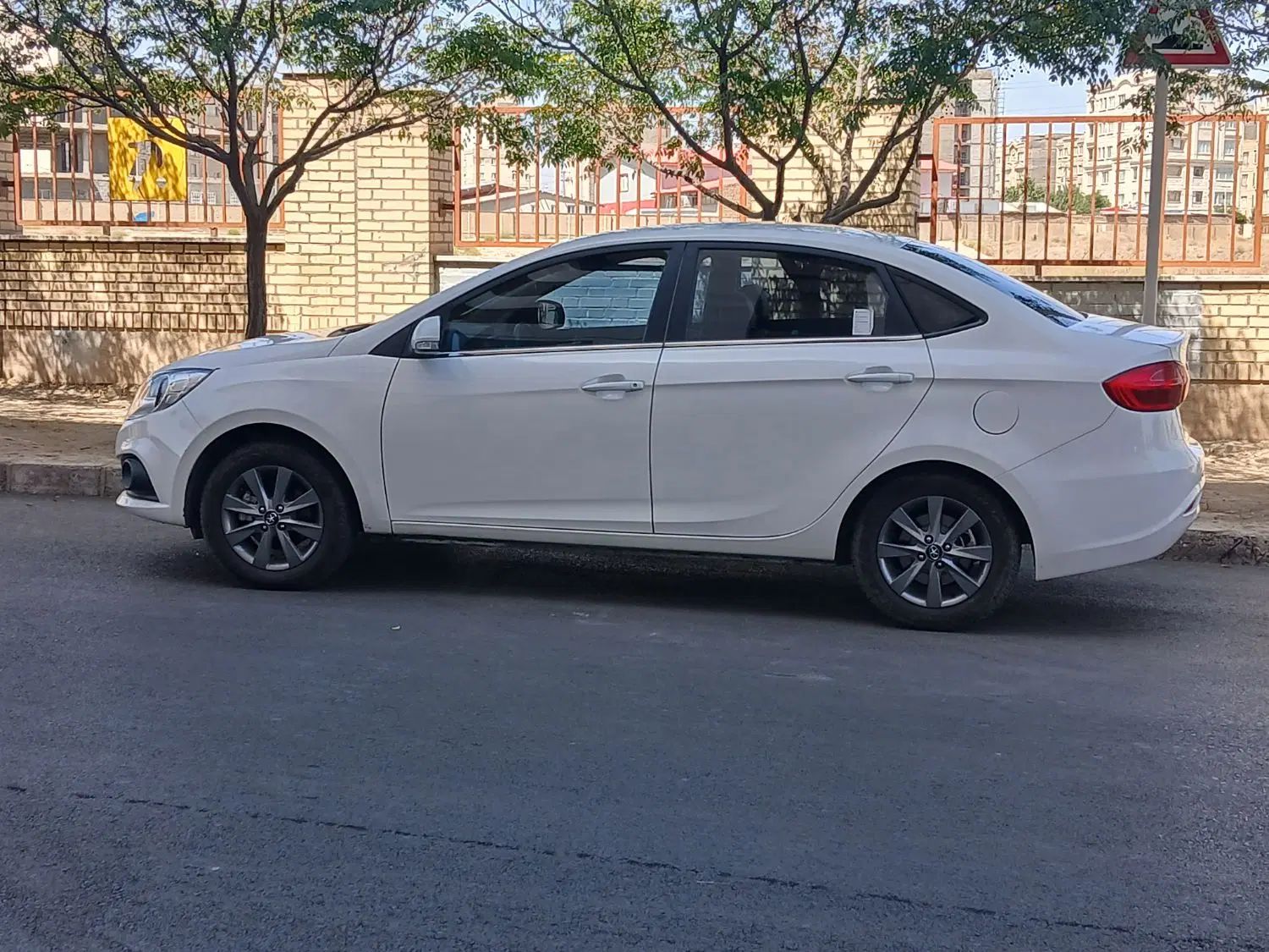 جک J4 اتوماتیک آپشنال - 1402