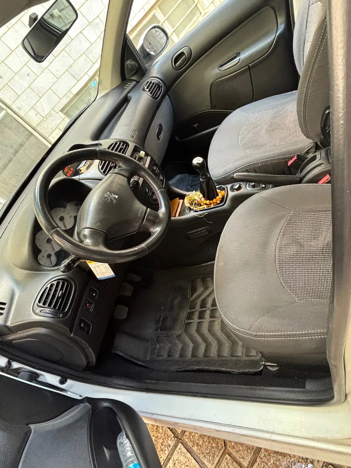 پژو ۲۰۶ صندوق دار v8 - 1393