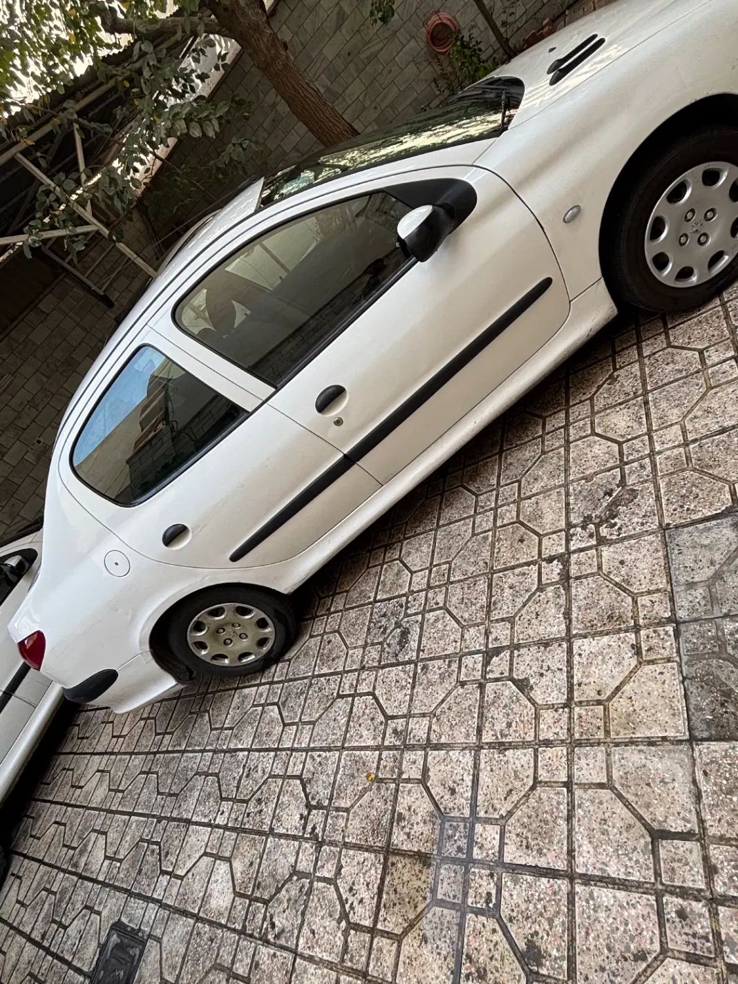 پژو ۲۰۶ صندوق دار v8 - 1393