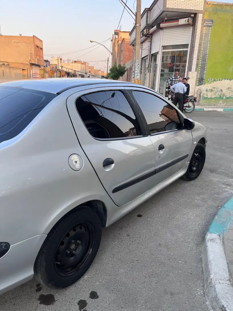 پژو ۲۰۶ صندوق دار v8 - 1386