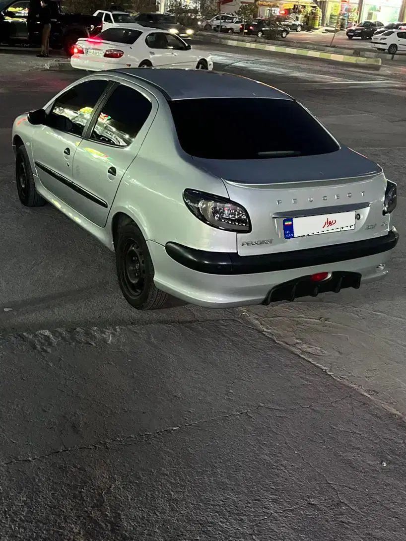 پژو ۲۰۶ صندوق دار v8 - 1386