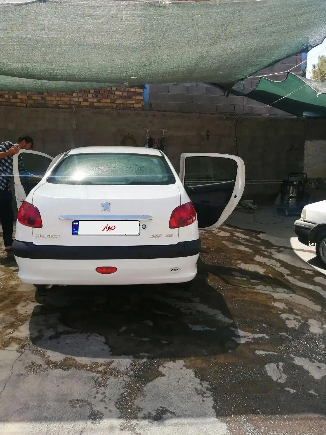 پژو ۲۰۶ صندوق دار v8 - 1392