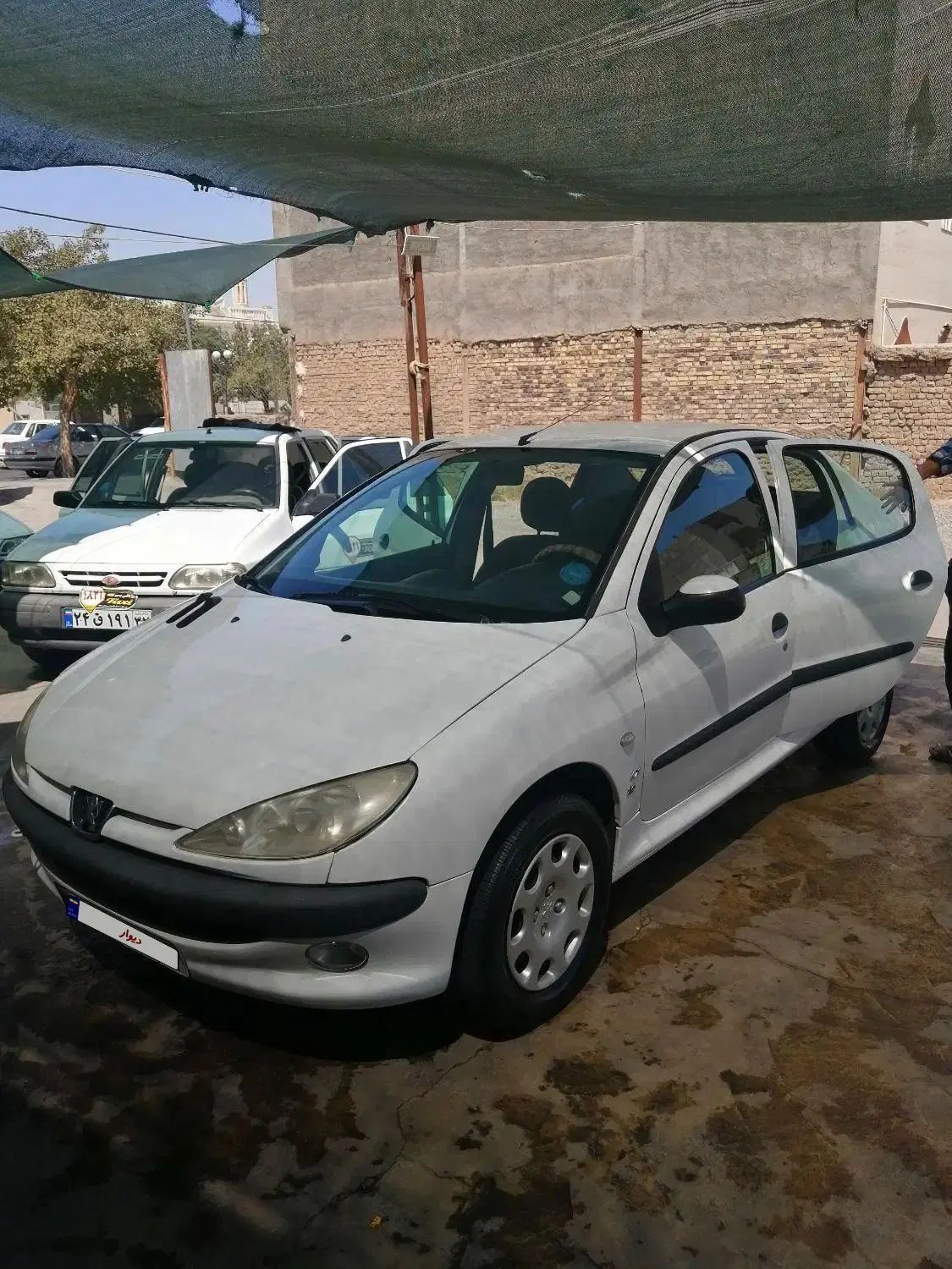 پژو ۲۰۶ صندوق دار v8 - 1392