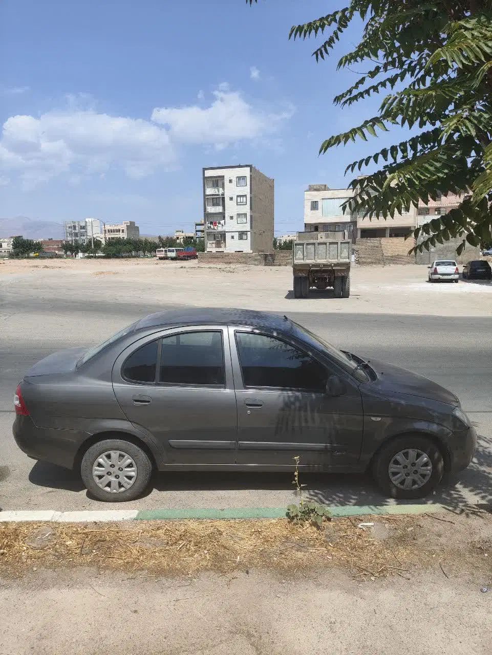 تیبا صندوق دار SX - 1393
