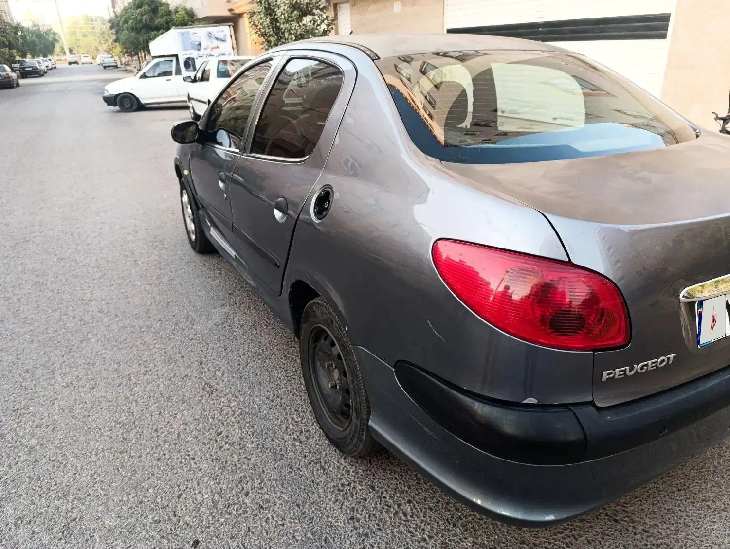 پژو ۲۰۶ صندوق دار v8 - 1390