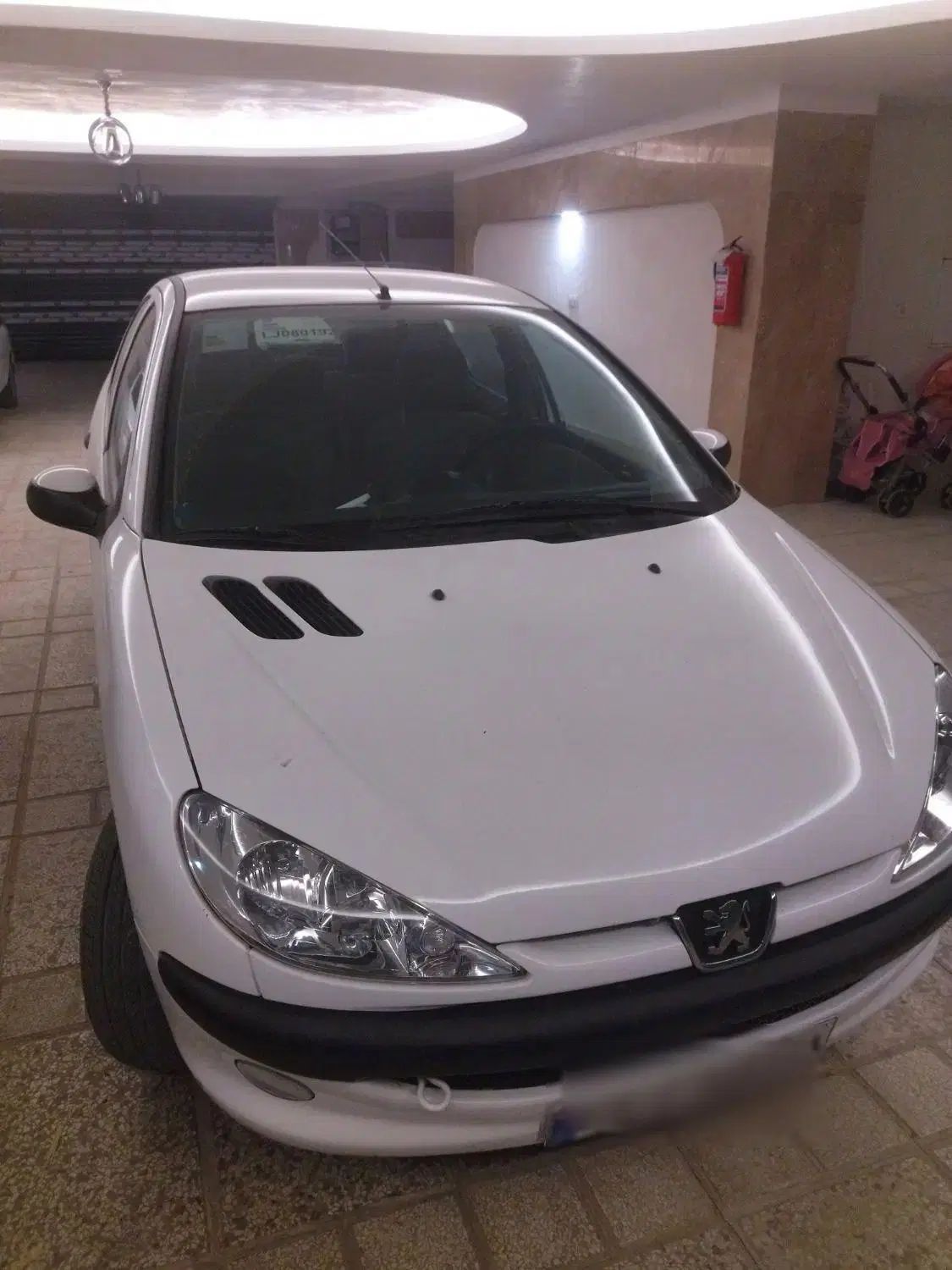 پژو ۲۰۶ صندوق دار v8 - 1399