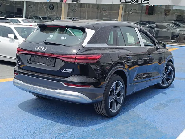 آئودی الکتریکی Q5 ۴۰ - 2024