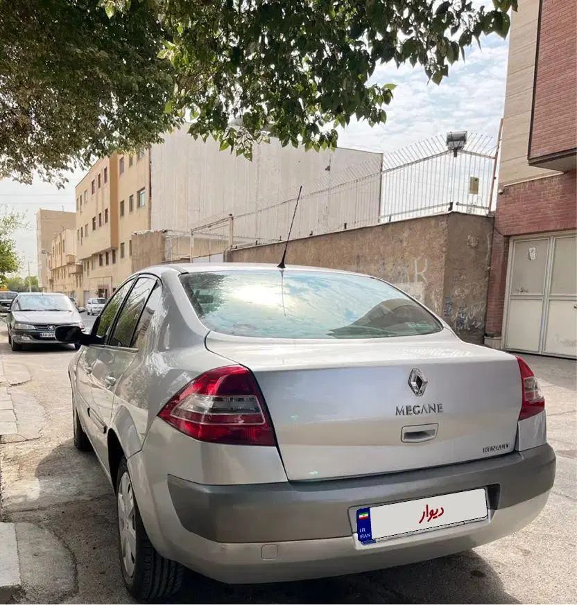 رنو مگان پارس خودرو 1600 E2 - 1390