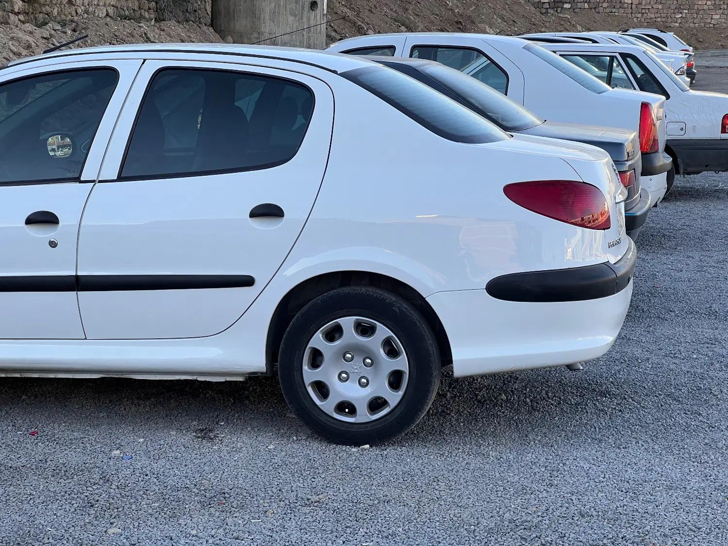 پژو ۲۰۶ صندوق دار v8 - 1396