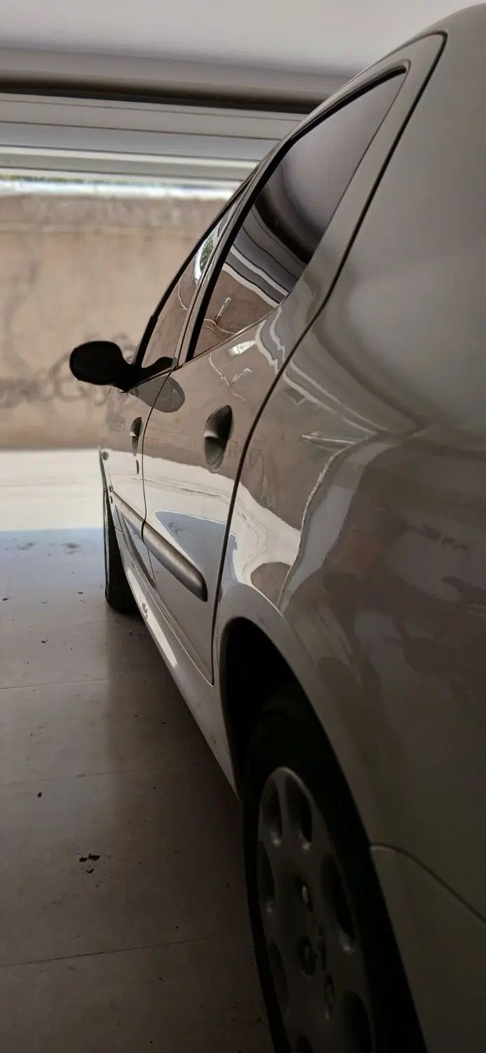 پژو ۲۰۶ صندوق دار v8 - 1397