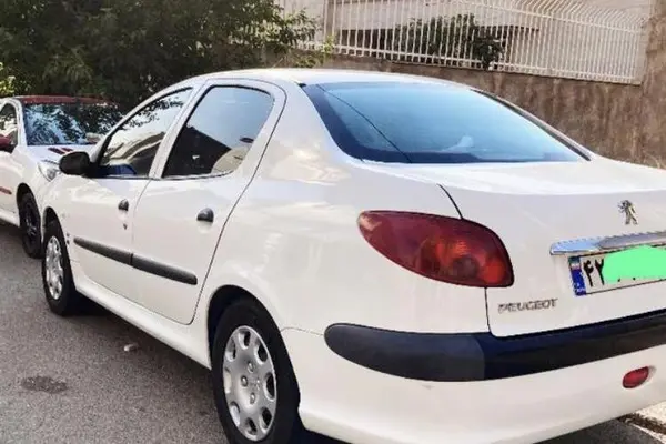 پژو ۲۰۶ صندوق دار v8 - 1397