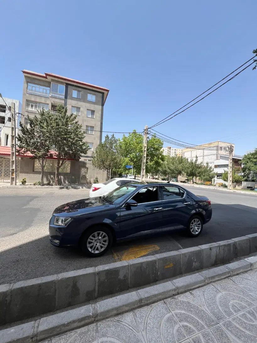 دنا پلاس تیپ ۲ سانروف ۴ ایربگ - 1399