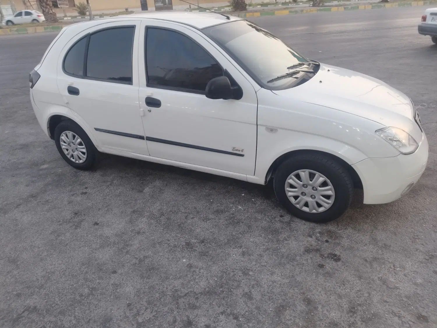 تیبا صندوق دار SX - 1393