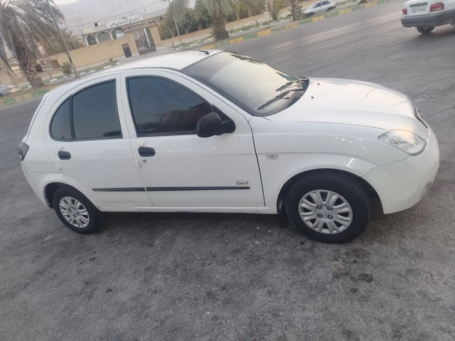 تیبا صندوق دار SX - 1393