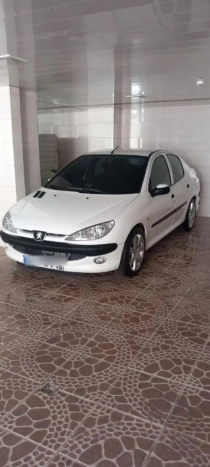 پژو ۲۰۶ صندوق دار v8 - 1390