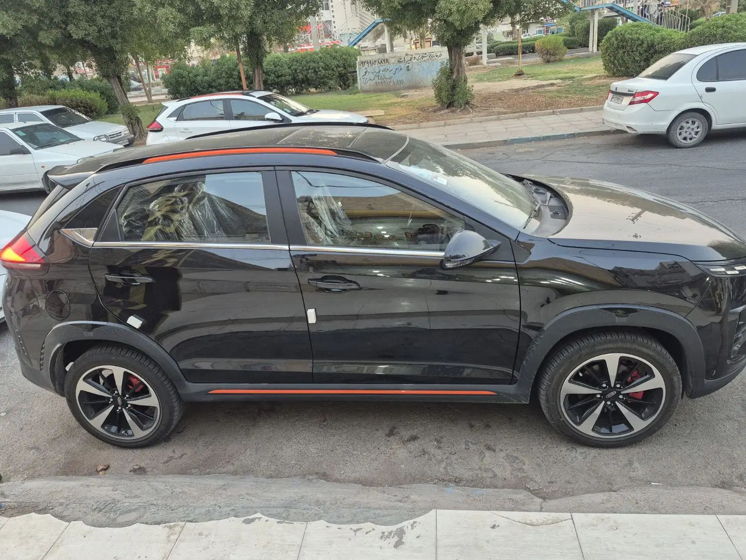 خودرو ام وی ام، X33 کراس آگهی ann_20417501