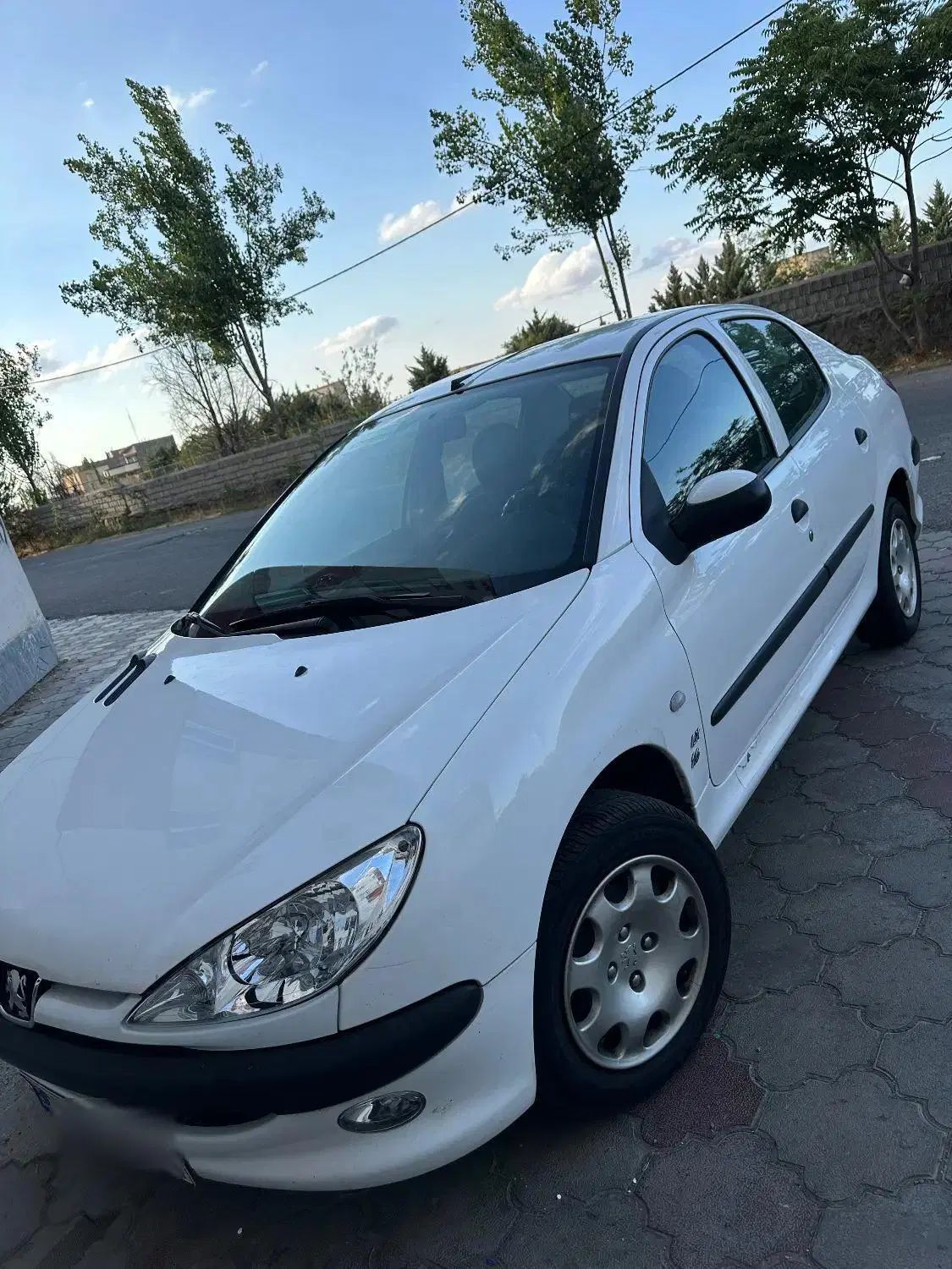 پژو ۲۰۶ صندوق دار v8 - 1398