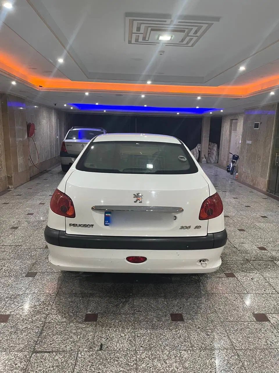 پژو ۲۰۶ صندوق دار v8 - 1395