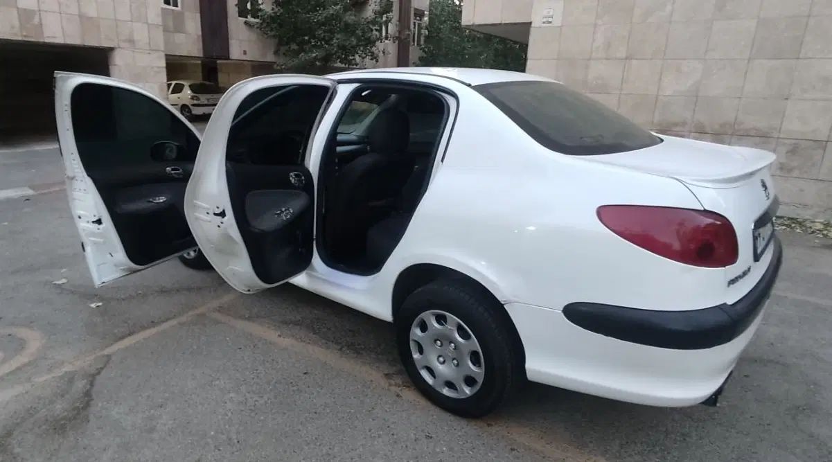 پژو ۲۰۶ صندوق دار v20 - 1389