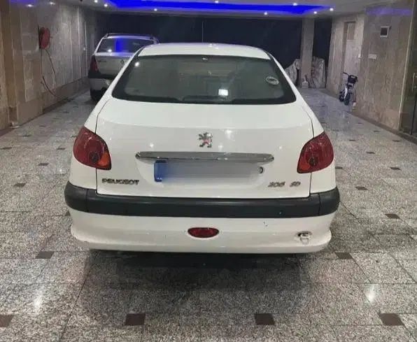 پژو ۲۰۶ صندوق دار v8 - 1396