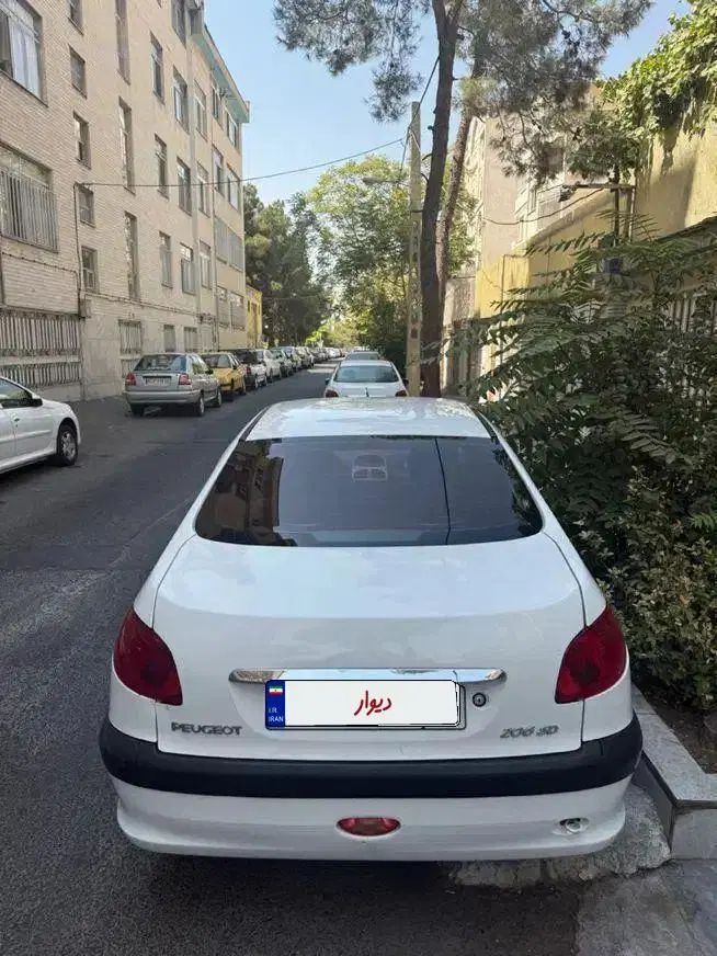 پژو ۲۰۶ صندوق دار v8 - 1390