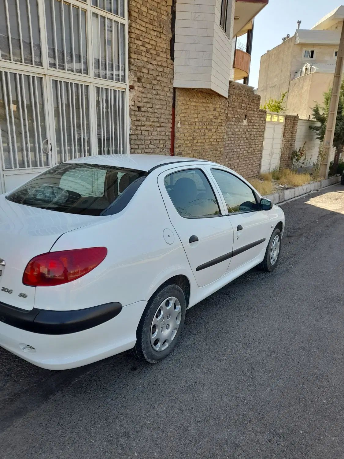 پژو ۲۰۶ صندوق دار v8 - 1394