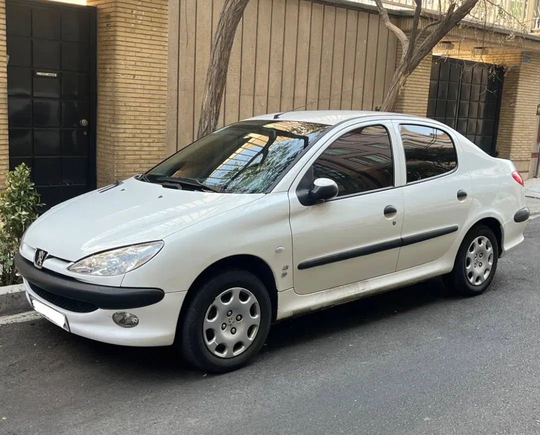 پژو ۲۰۶ صندوق دار v8 - 1399