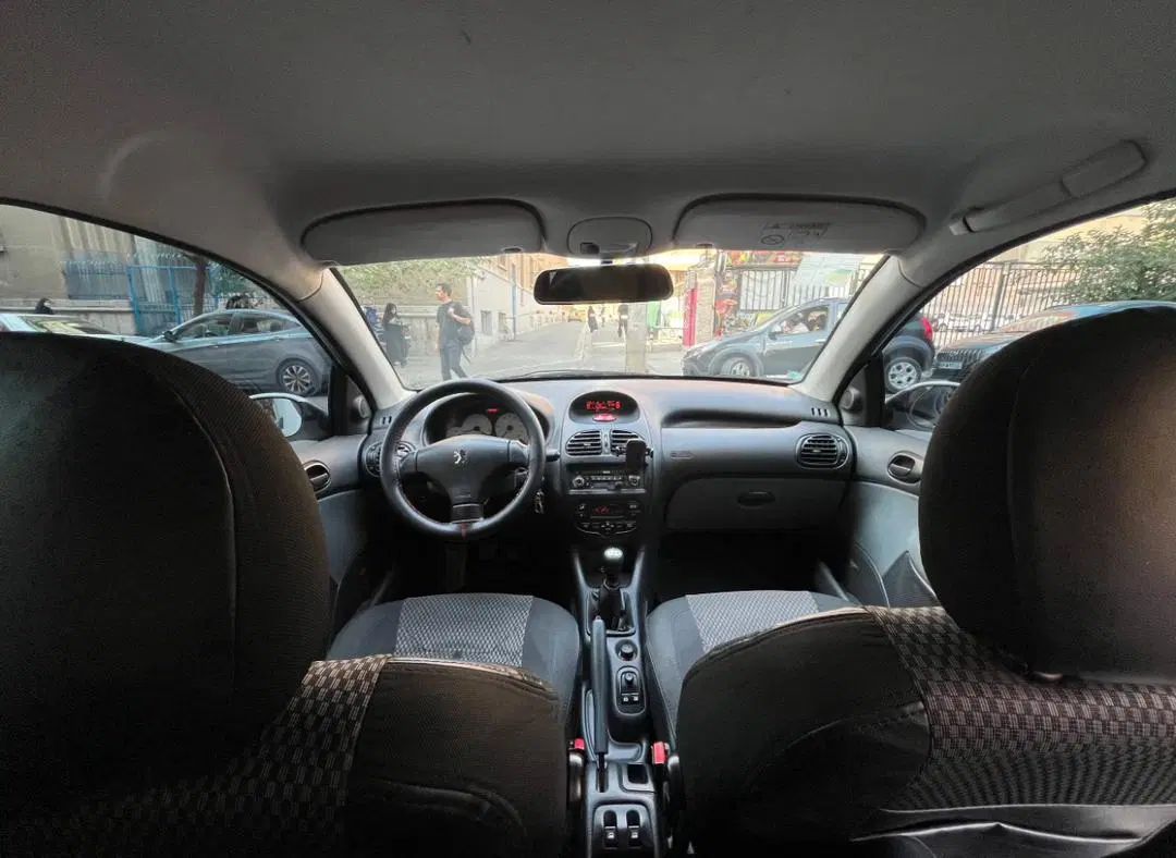 پژو ۲۰۶ صندوق دار v8 - 1399