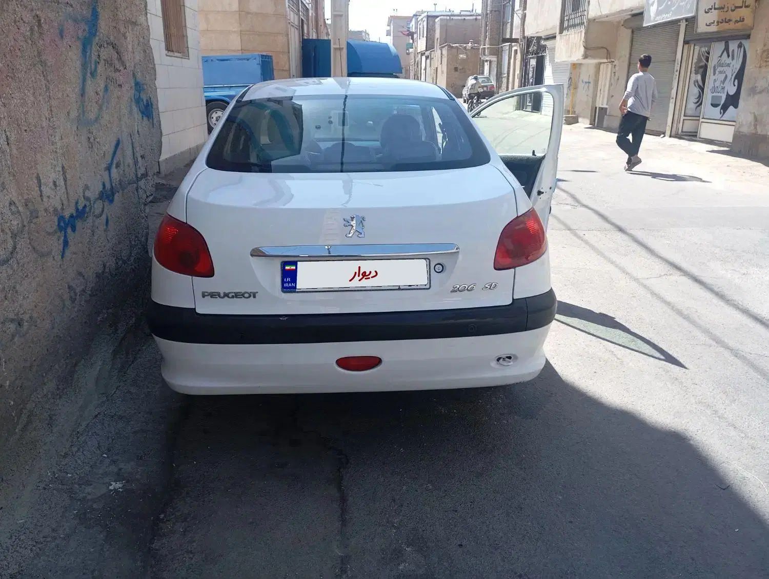 پژو ۲۰۶ صندوق دار v8 - 1392