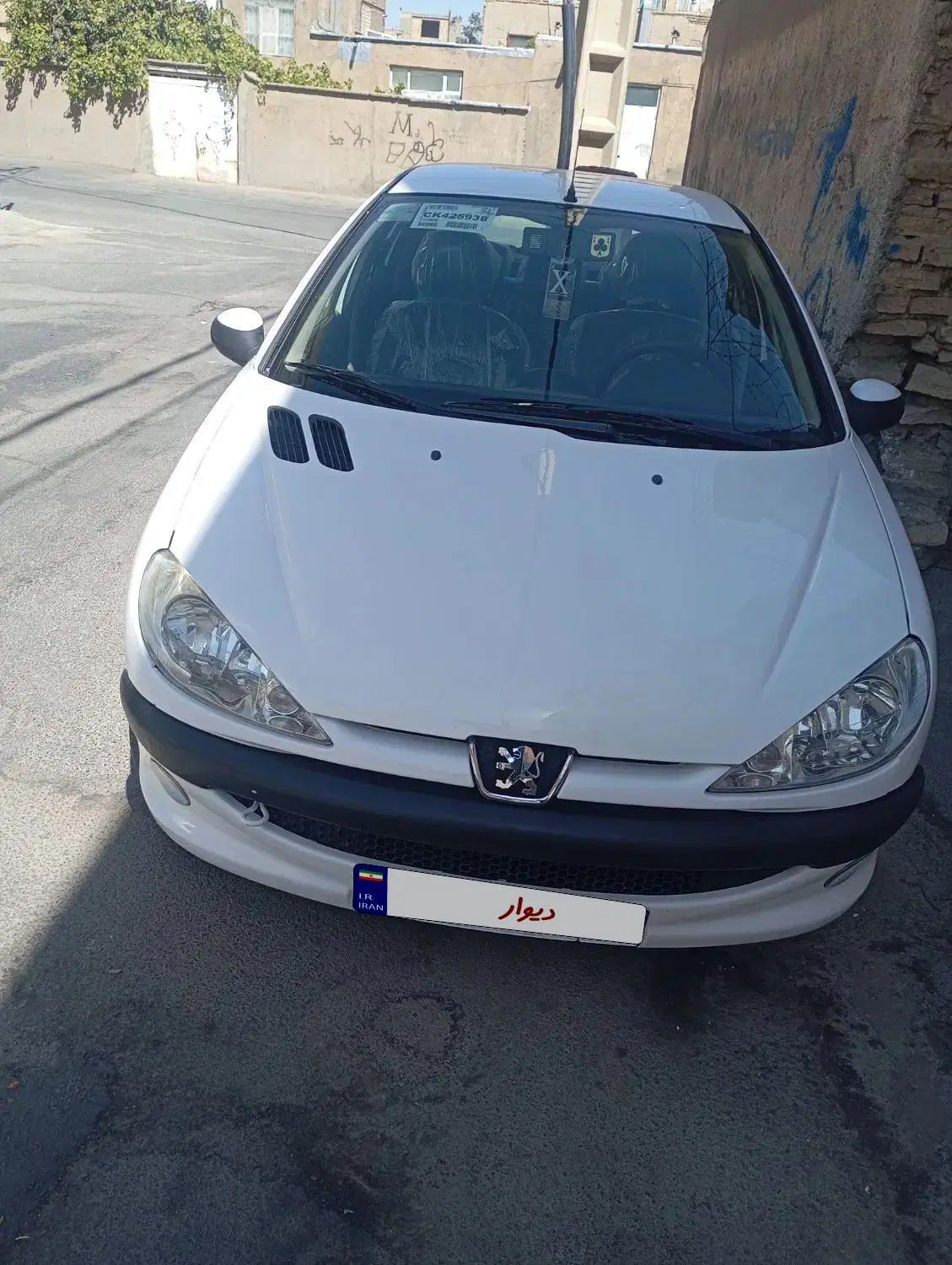پژو ۲۰۶ صندوق دار v8 - 1392