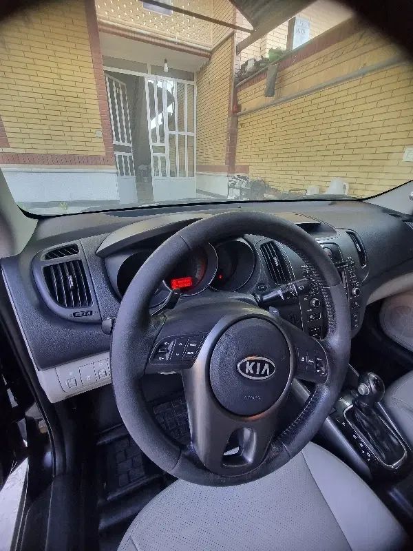 کیا سراتو 2.0 لیتر اتوماتیک GT لاین - 2012