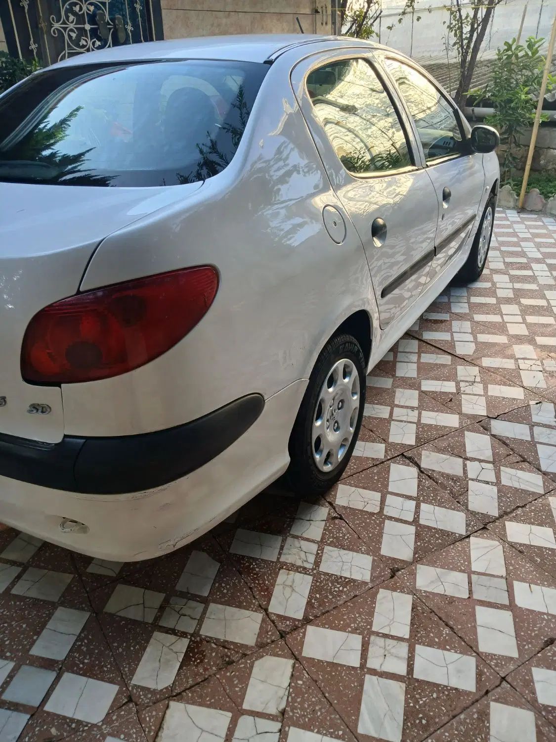 پژو ۲۰۶ صندوق دار v8 - 1386