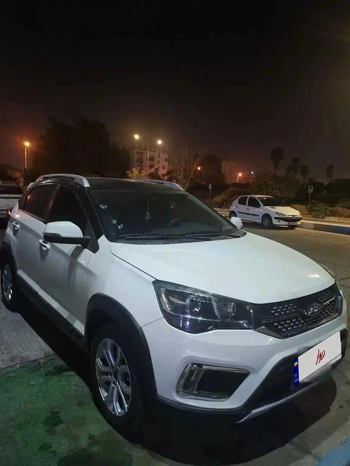 ام وی ام X22 دنده‌ای لاکچری - 1396