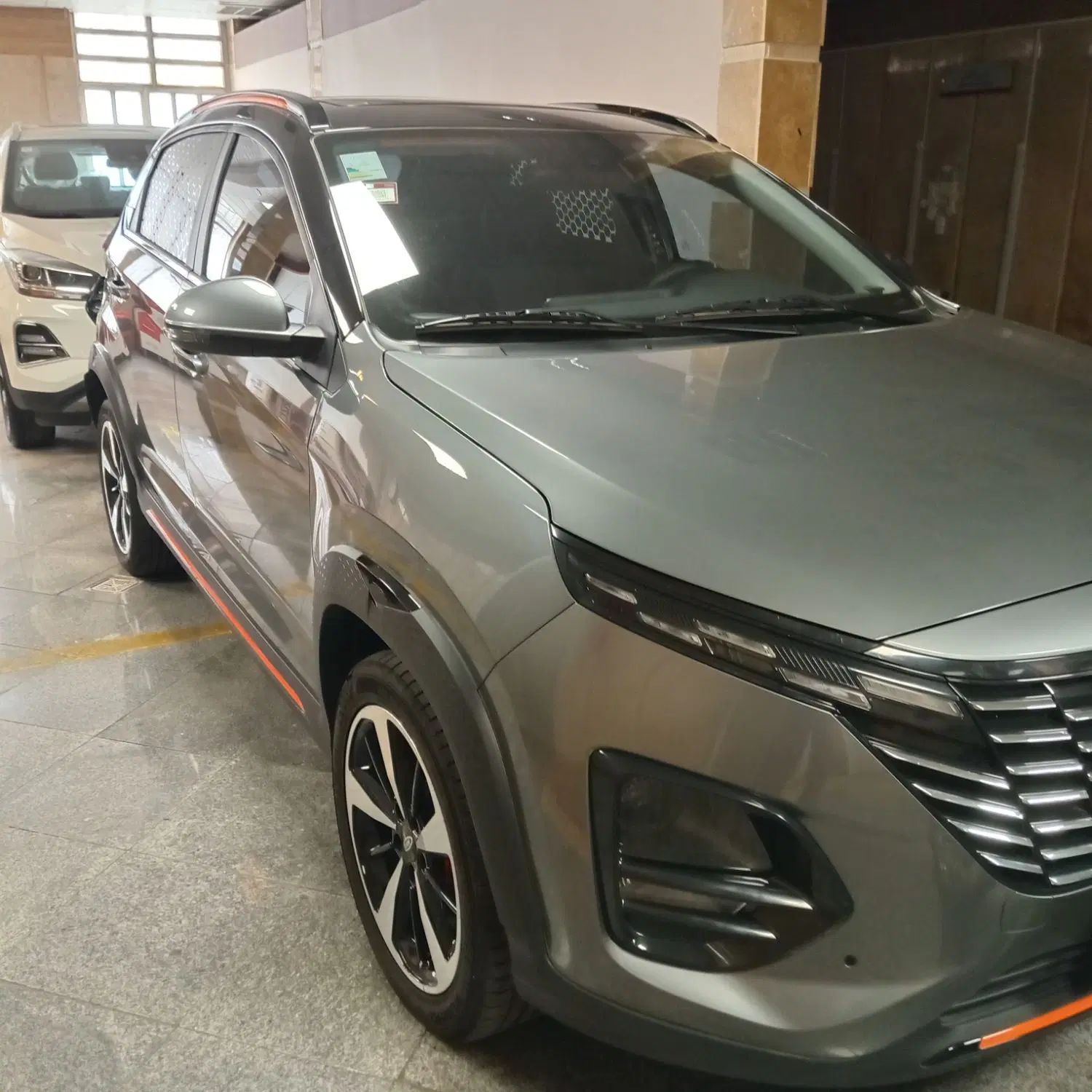 خودرو ام وی ام، X33 کراس آگهی ann_20419719