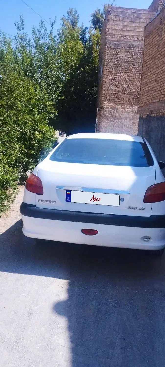پژو ۲۰۶ صندوق دار v8 - 1389