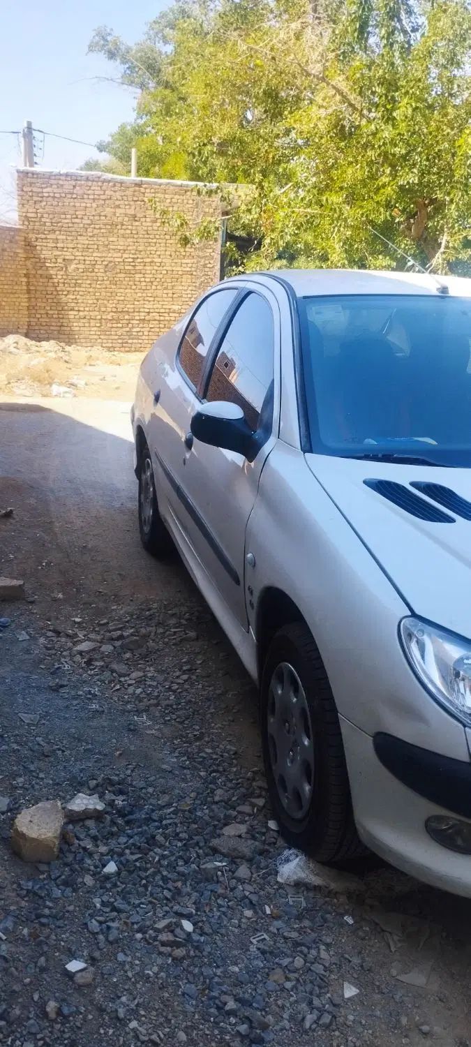 پژو ۲۰۶ صندوق دار v8 - 1389