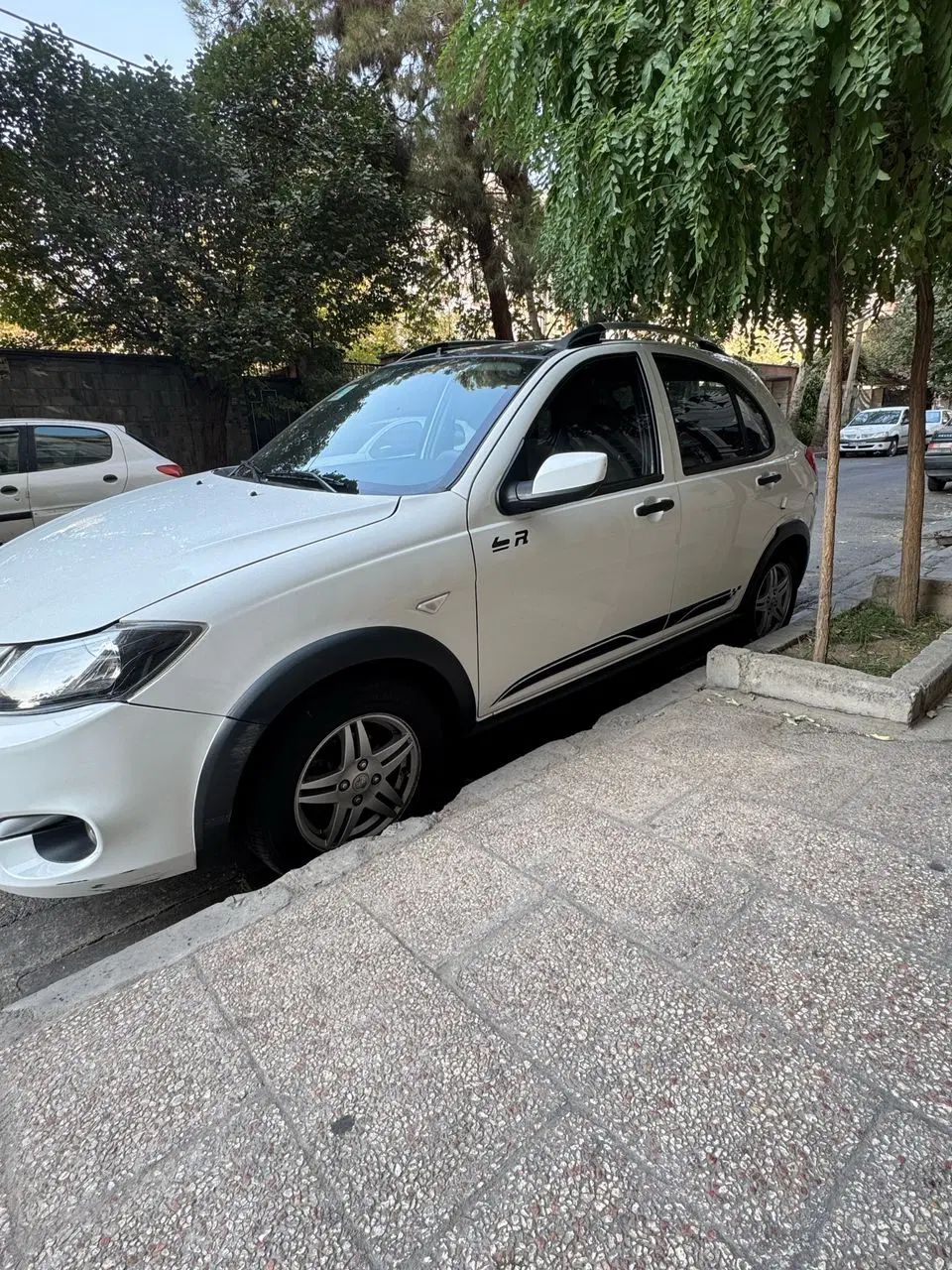 خودرو کوییک، R آگهی ann_20420144