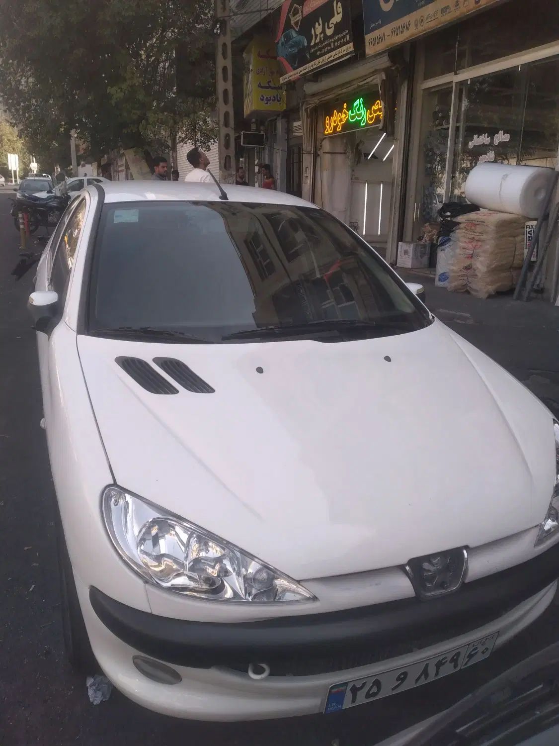 پژو ۲۰۶ صندوق دار v8 - 1393