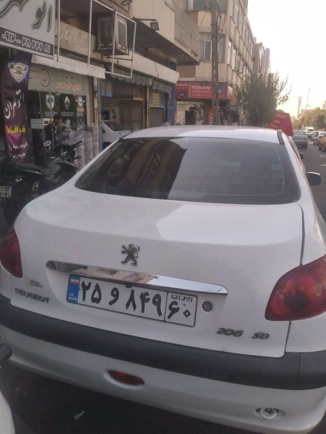 پژو ۲۰۶ صندوق دار v8 - 1393
