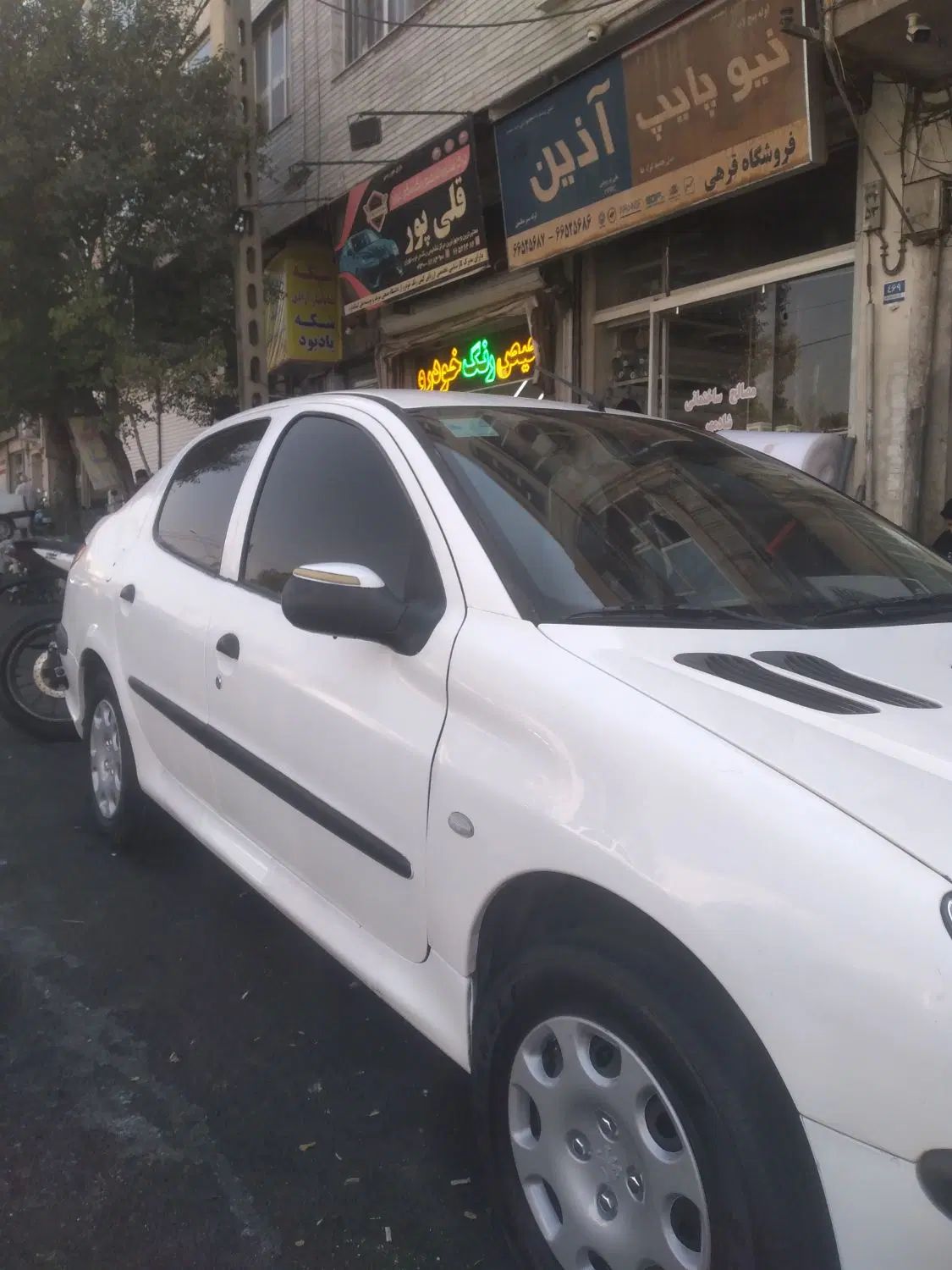 پژو ۲۰۶ صندوق دار v8 - 1393
