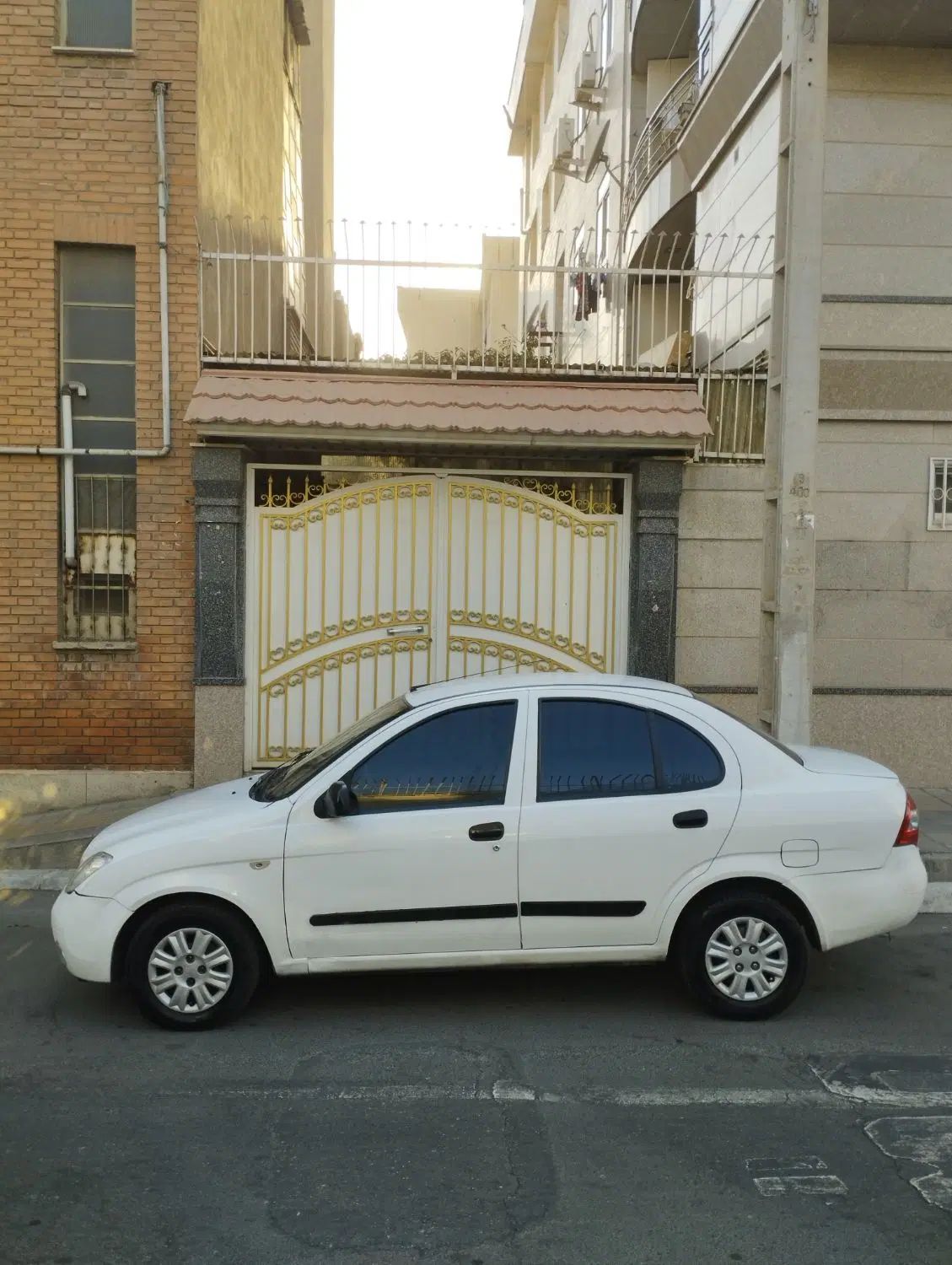 تیبا صندوق دار LX - 1390