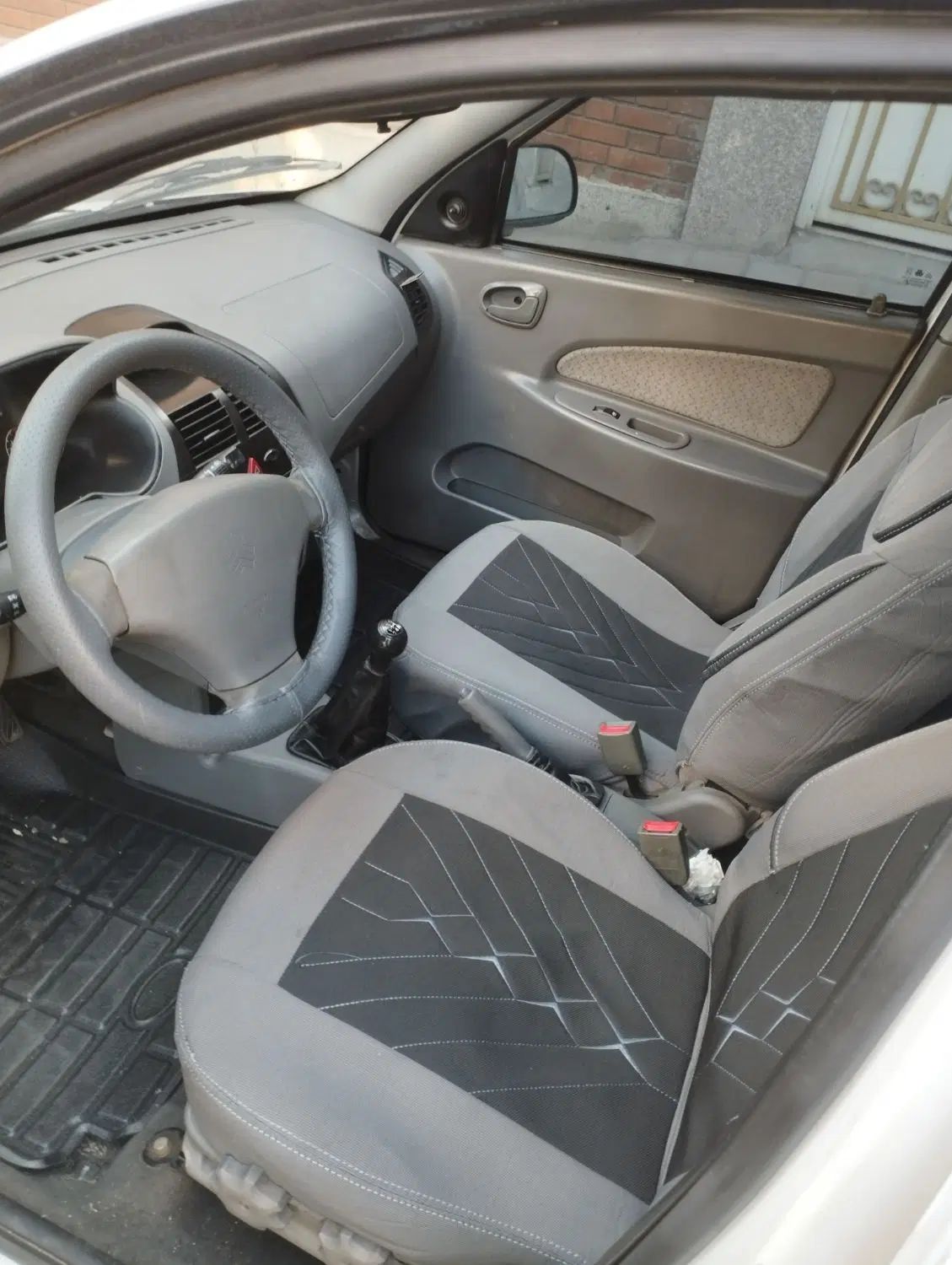 تیبا صندوق دار LX - 1390